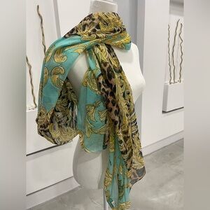 Elegant Multicolor Scarf